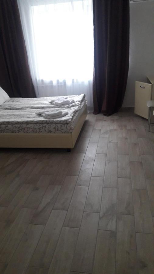 Hotel Lime Киев Экстерьер фото