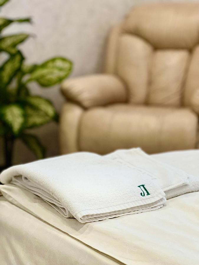 Hotel Lime Киев Экстерьер фото